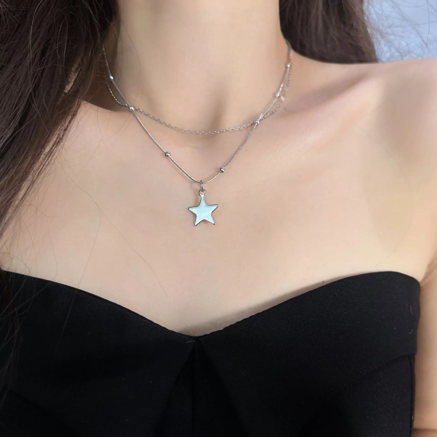 عقد نجمة أنيق – إكسسوار بسيط يناسب جميع الإطلالات