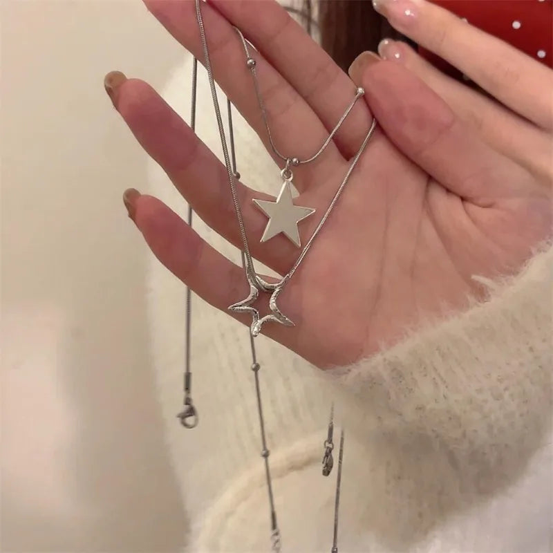 عقد نجمة أنيق – إكسسوار بسيط يناسب جميع الإطلالات